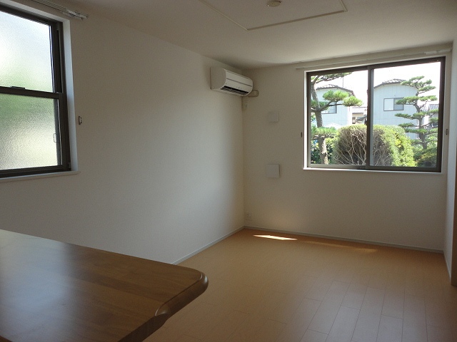 ナミールⅡ リビング