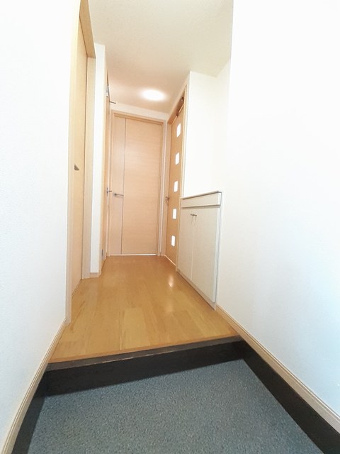 プラドール真砂Ａ 玄関