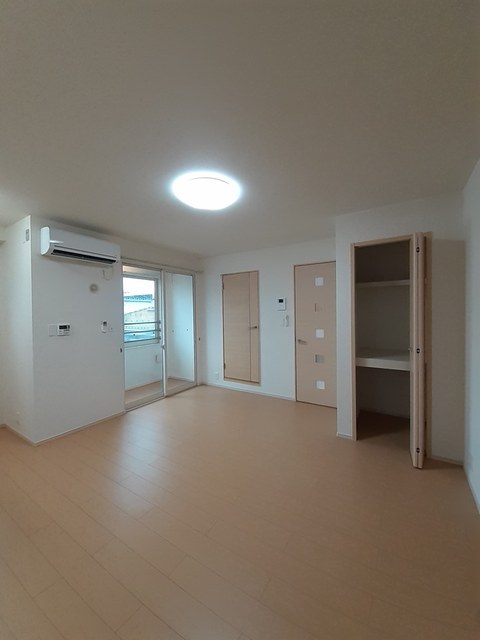 エレガンス リビング