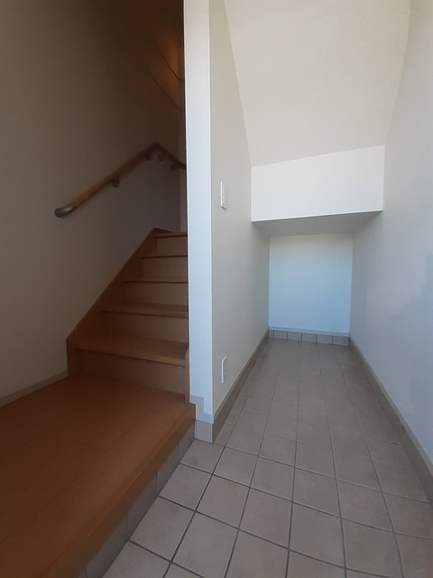 カレントレジデンス女池Ⅰ 玄関