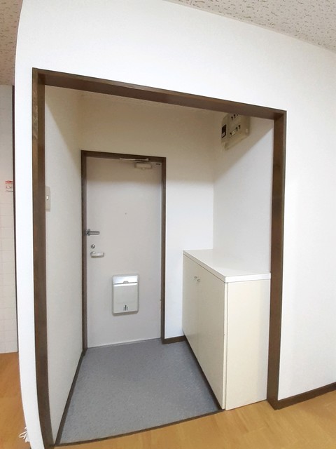 ブルースカイ 玄関