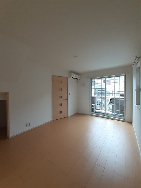 アン　クレール リビング