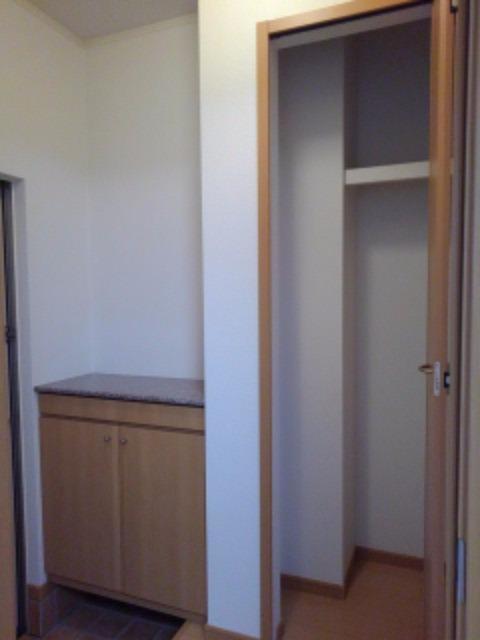 ブルームーンⅡ 玄関