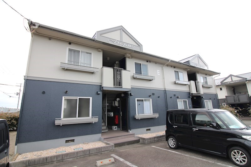 モンアミ　E棟 202号室 外観