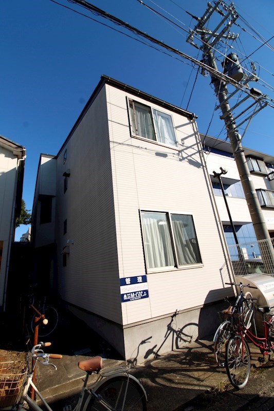 美ら旭町 102号室 外観