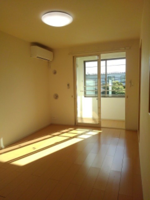 メゾンはなみずき リビング