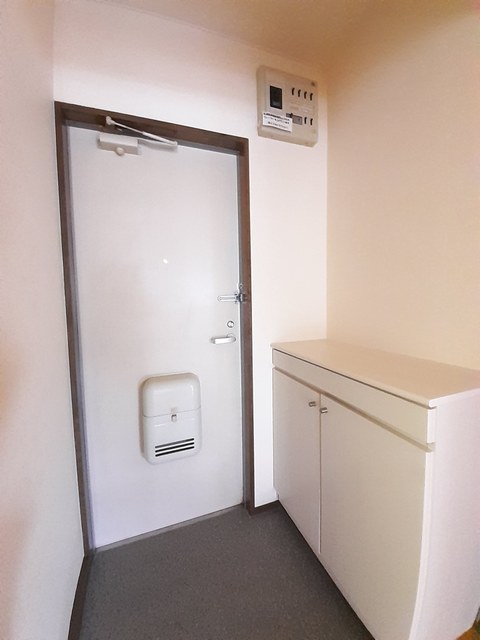 プライムハイツＢ 玄関