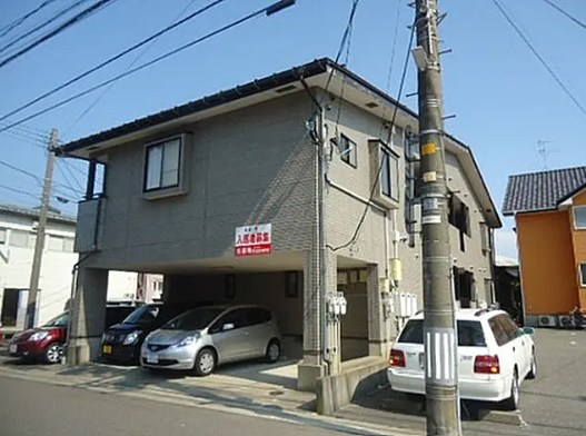 コージィパレス 105号室 外観