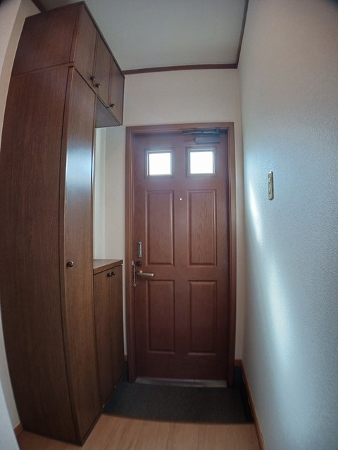 クレストＡ 玄関