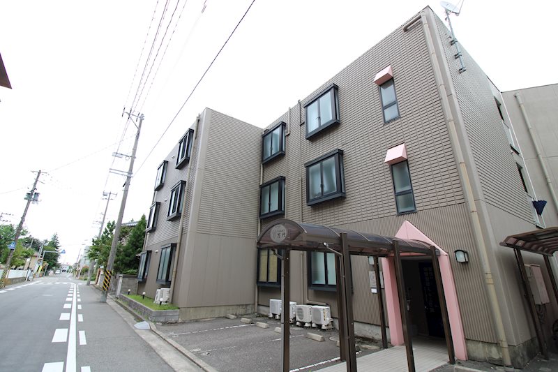 ウエルネス万代 202号室 外観