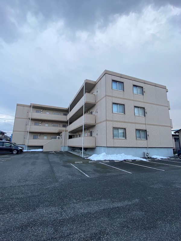 グラシア 305号室 外観