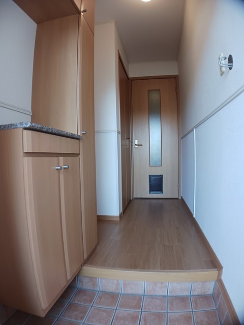 ビサイドミニョン 玄関