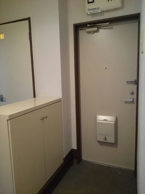 グリーンハイツＢ 玄関