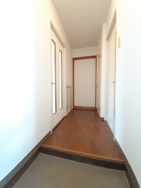 プラドール真砂Ａ 玄関