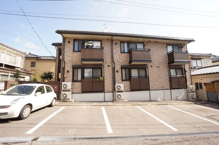 CREST西小針台 103号室 外観