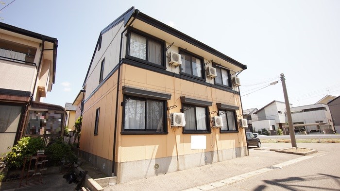 セジュールトロア 201号室 外観