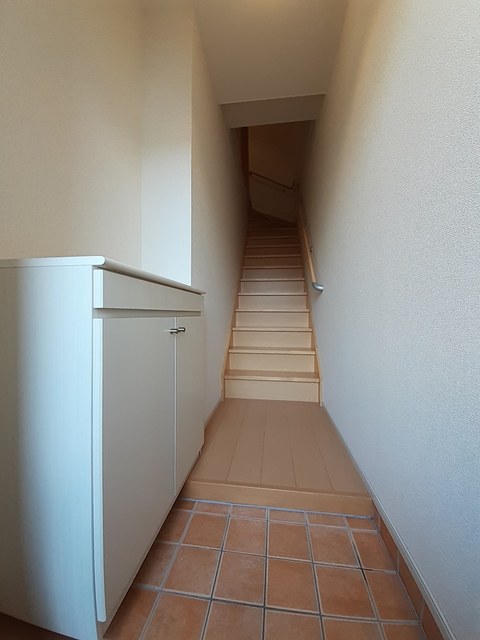 プラシード神明 玄関