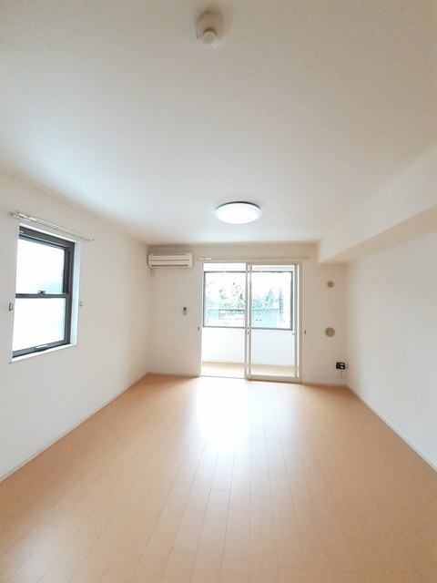 パレウエスト リビング