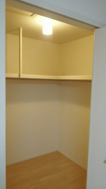 ポローニア その他4