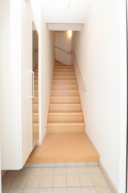 メゾンはなみずき 玄関