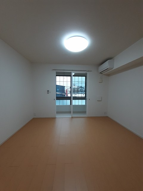 シャロン リビング