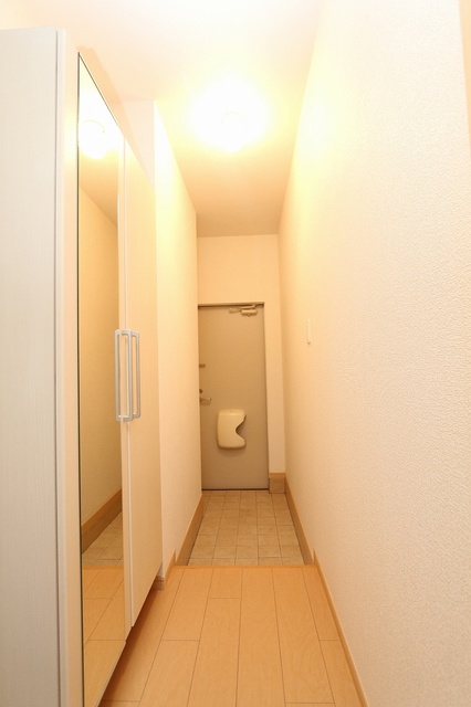 カレント　シームリーＢ 玄関