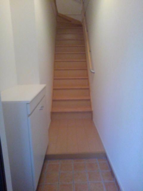 パインズ中島 玄関