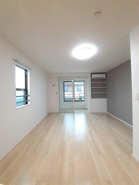 エレガンス　メゾン リビング