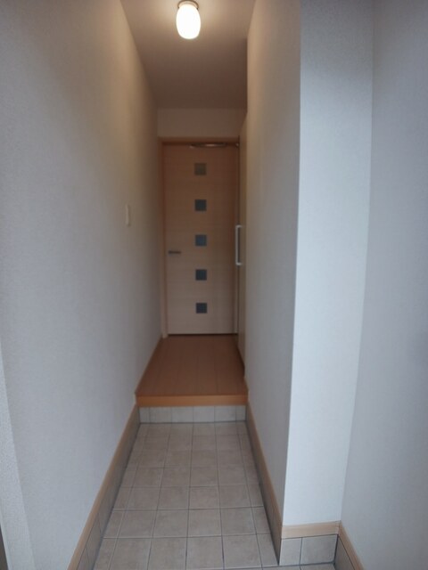 モン　ファヴォリ 玄関