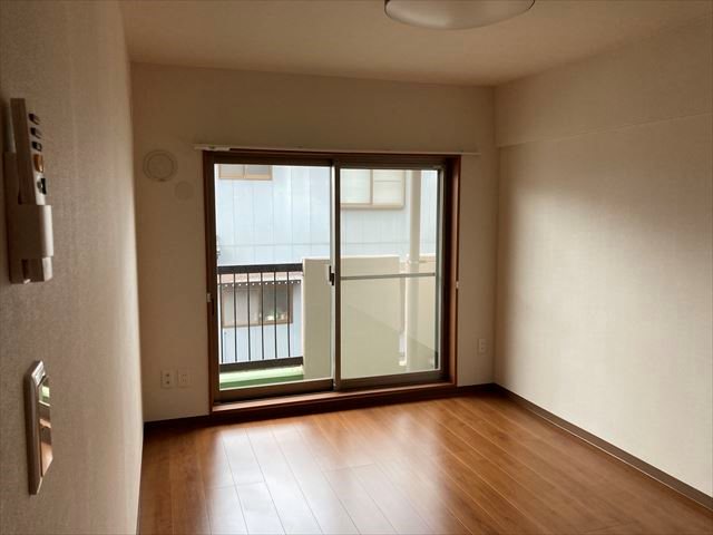 ALF-E ベッドルーム