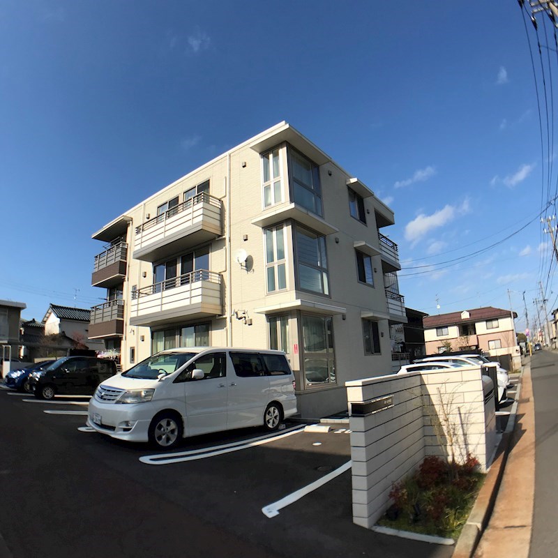 ベレオ女池 201号室 外観