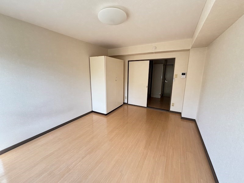 プラザ・ドゥ・ロード その他1