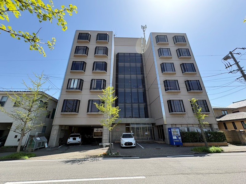 ヴィラ松波 403号室 外観