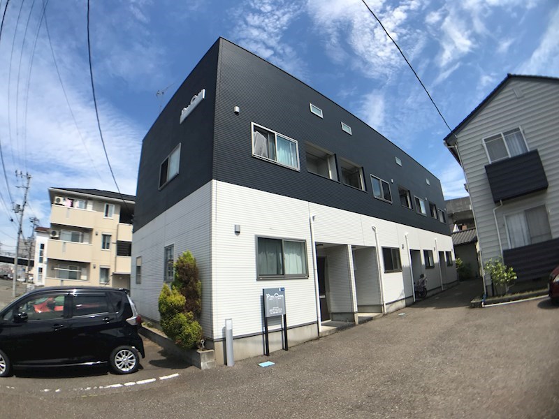 パインコーン D号室 外観