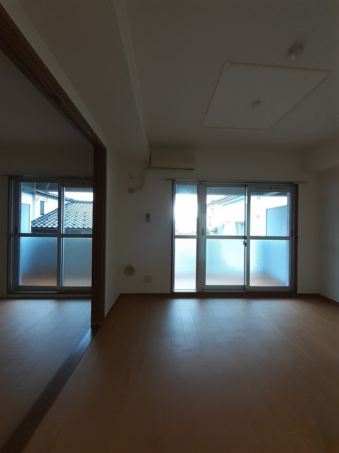 レトア手島 リビング