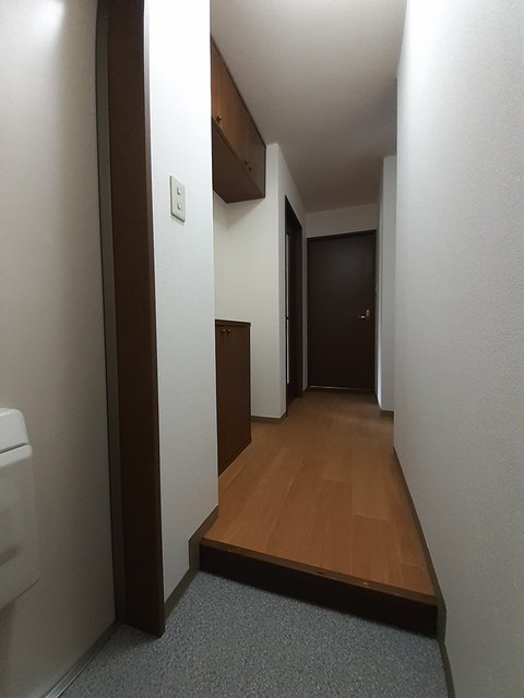 ボンディールＩ 玄関