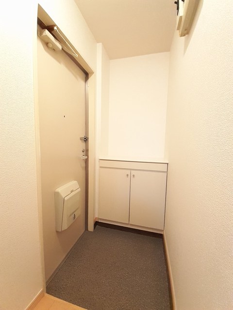 プラドール真砂Ｄ 玄関