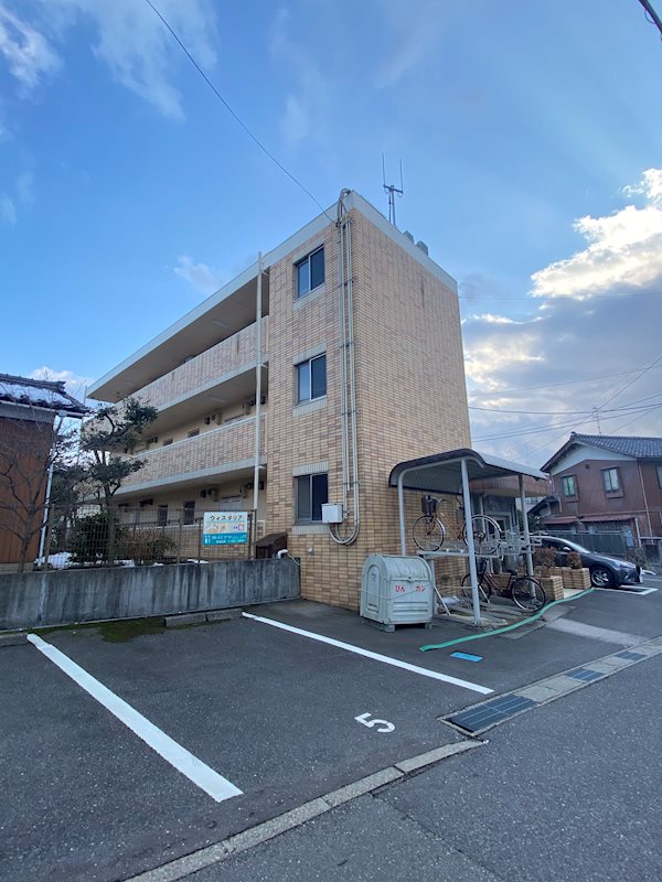 ウィスタリア 105号室 外観
