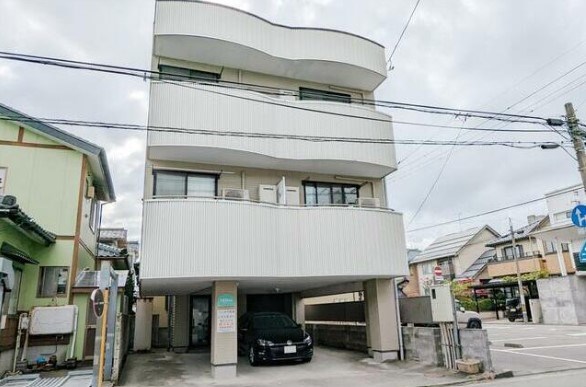 ヴェルサ 201号室 外観