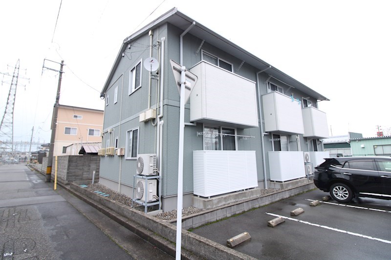 ララクス 202号室 外観