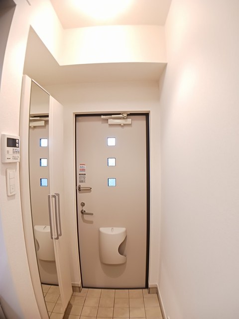 フリージア 玄関