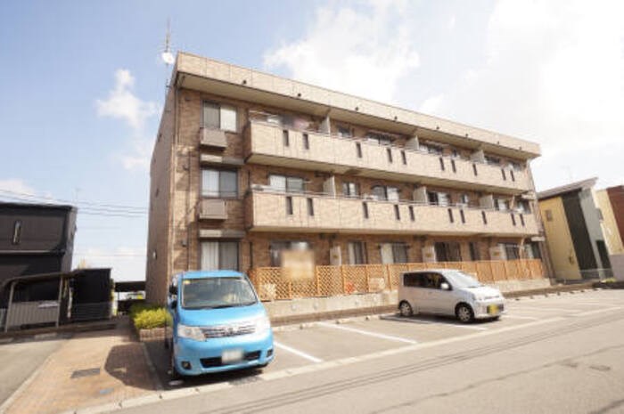 コンフォール亀田向陽 205号室 外観