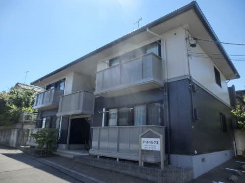 アールベルグⅢ 201号室 外観