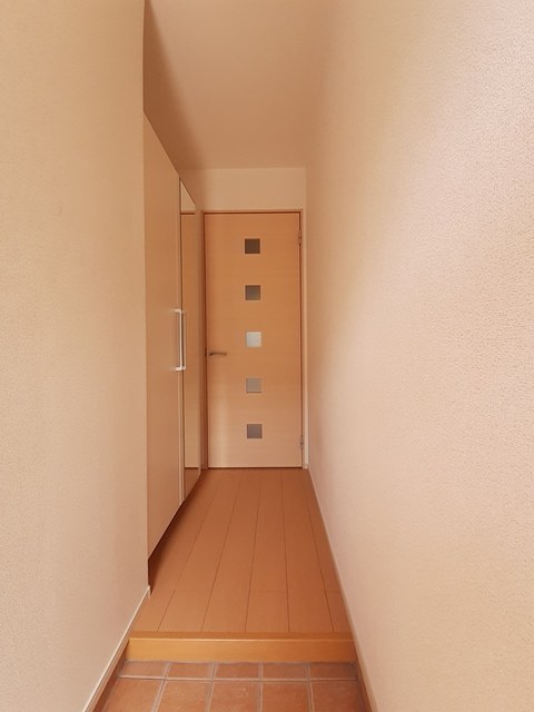 グレースＢ 玄関