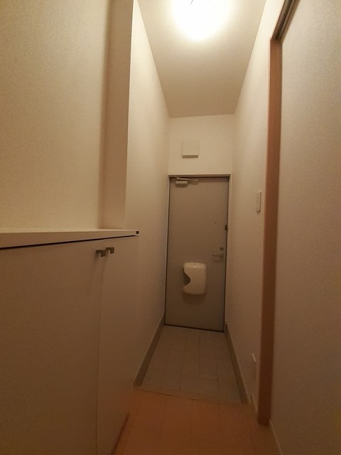 ローレルガーデン白山 玄関