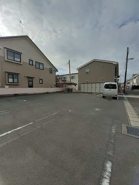 クレエ 駐車場