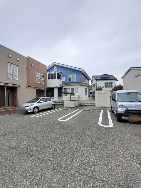 星六　弐号館 駐車場
