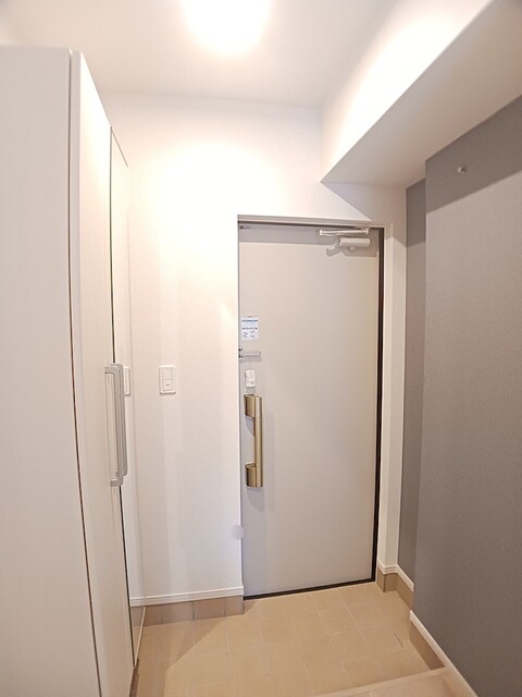 シャトレーベル 玄関