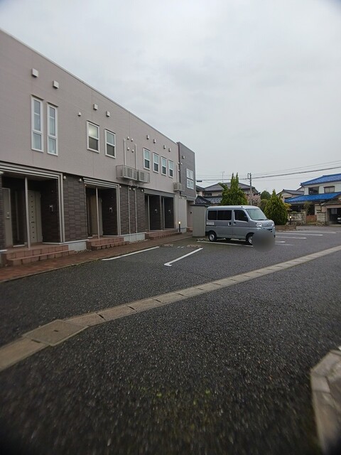 カーサ　レガーロⅠ 駐車場