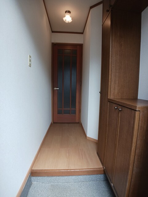 クレストＡ 玄関